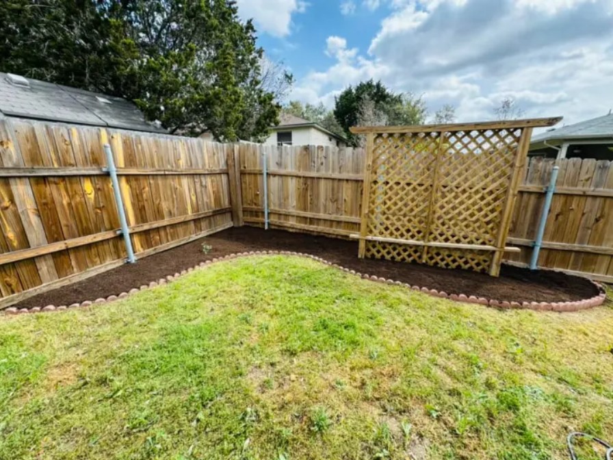 Professional lawn maintenance services in Firewheel Estates, Garland, TX 75040